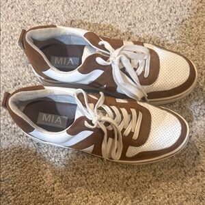 MIA Women's White and Brown Sneakers